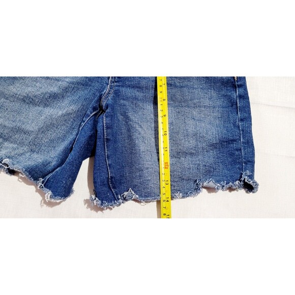 Sag Harbor Women's Size 2 Blue Capri/ Bermuda Dark Wash Stretch Denim Jeans - Picture 5 of 8